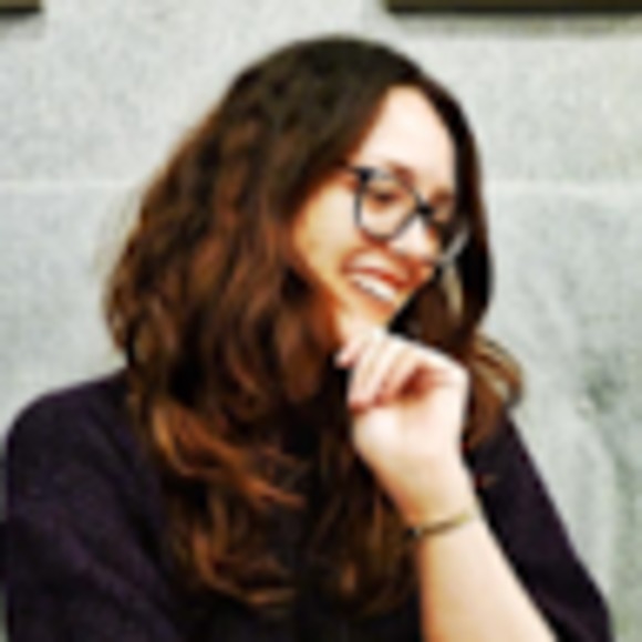 Meet your Posher, Laura - Picture 1 of 1